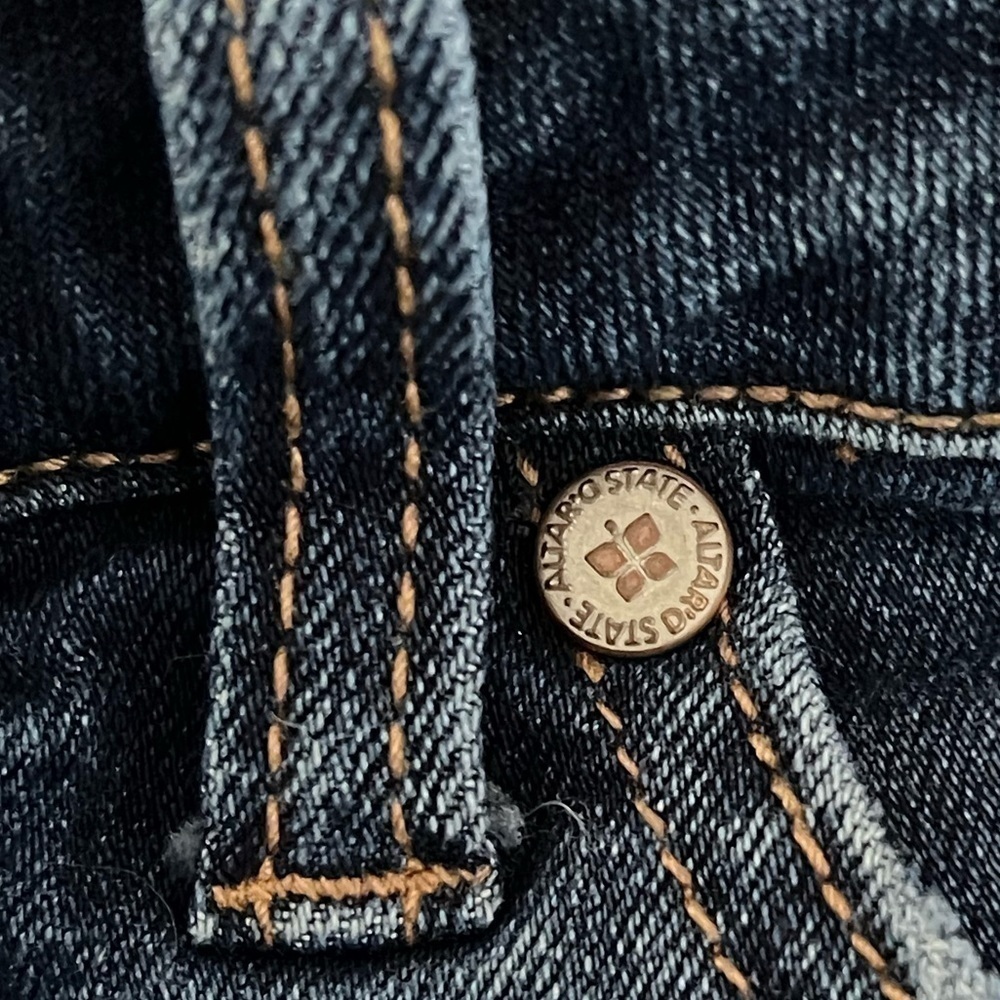 Altar’d State Denim cut off shorts, size 26/3 - Picture 4 of 8